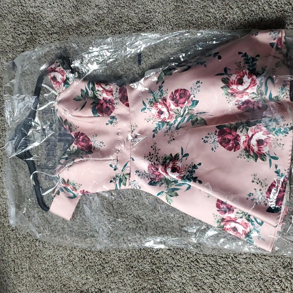 Floral Pink off shoulder dress with pockets